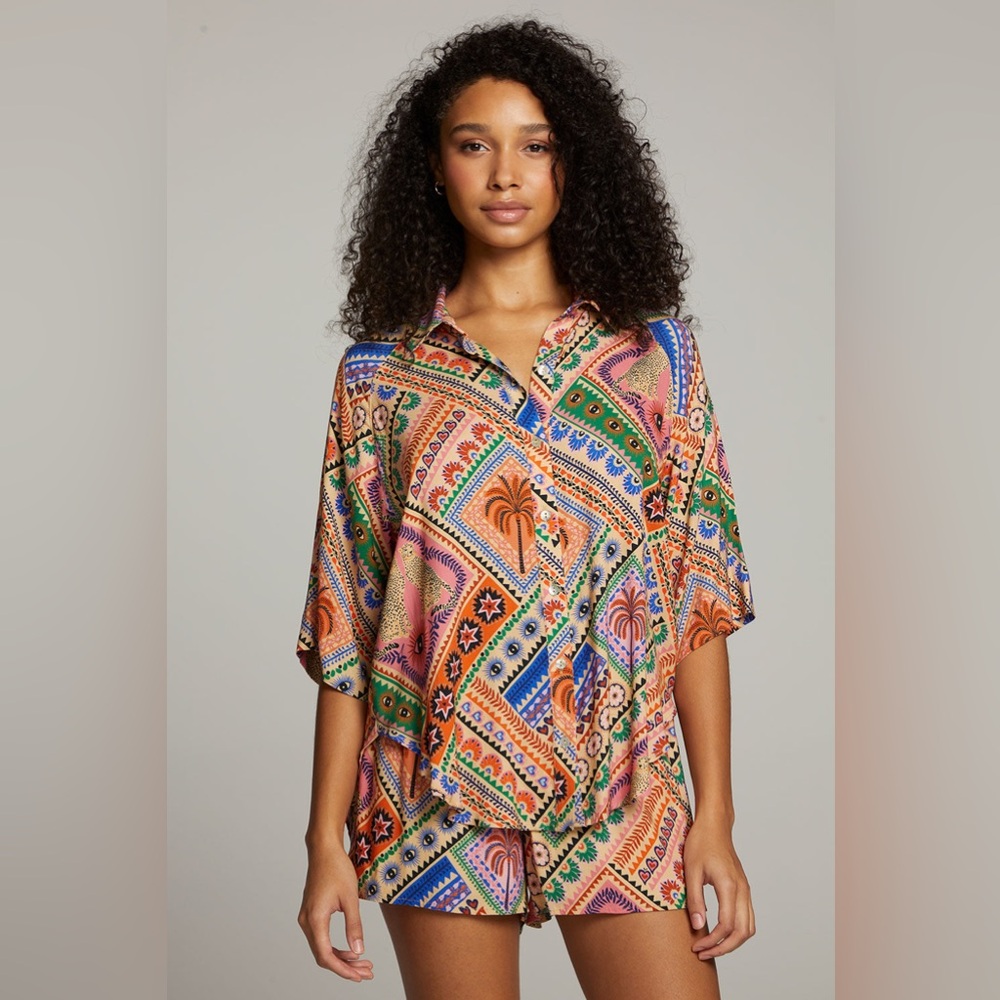 Chaser Marlin Paradise Mystic Button-up. SZ Small.  NWT.  3/4 sleeves